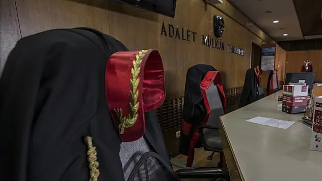 Altay bebeğin böcek ilacından ölümüne ilişkin 2 şüpheli hakkında müebbet hapis istemi