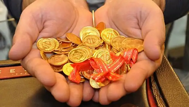 Altın alacaklar dikkat! İşte çeyreğin fiyatı...