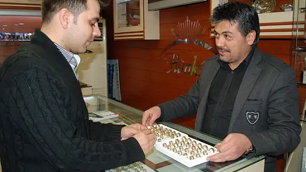 Altın, bu kez zarar ettirdi