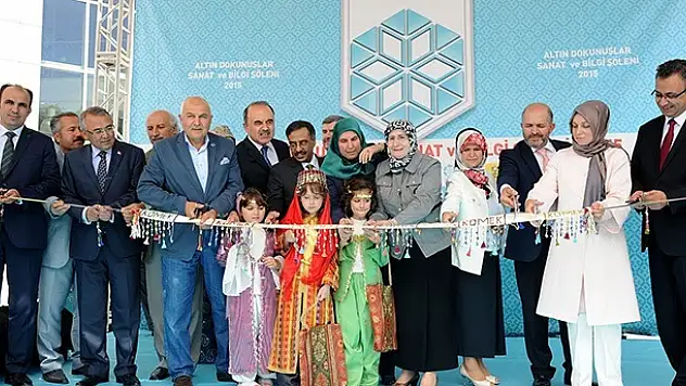 Altın Dokunuşlar - İlmek İlmek Konya Sergisi Açıldı