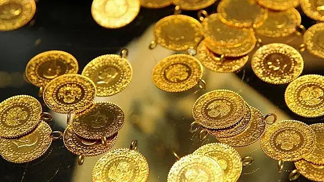 Altın fiyatları ne kadar? Uzman isim, altın borcu olanlar ile düğün yapacakları uyardı! 