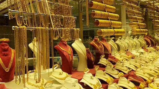 Altın haftayı yükselişle kapatıyor! 12 Ocak çeyrek ve gram altın fiyatları 