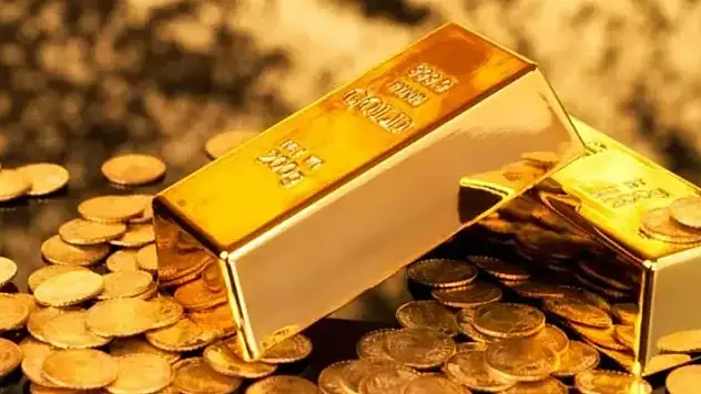 Altın zirvesini yeniledi! Gram altın gözünü 3 bin liraya dikti