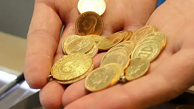 Altında tüm zamanların rekoru! 389 lirayla tarihi zirveden döndü