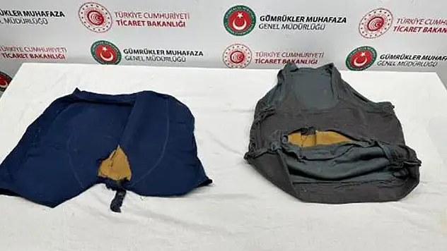 Altını toz haline getirip üzerindeki kıyafette gizleyen şüpheli yakalandı
