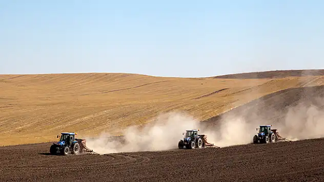 Altınova Tarım İşletmesi 3 adet traktör, 2 adet otobüs ve 1 adet binek oto ihaleyle satacak