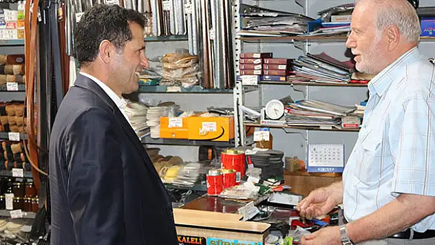 Altunyaldız, esnafla bayramlaştı