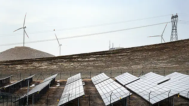 Altunyaldız: Türkiye yenilenebilir enerjideki atılımıyla dünyada ön plana çıkıyor

