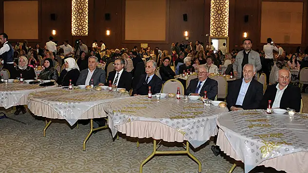 Alzheimer derneğinden dayanışma etkinliği