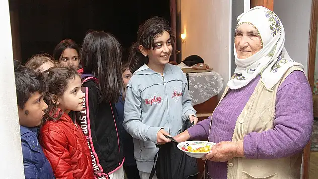 Amasya'da çocuklar 150 yıllık geleneği sürdürdü
