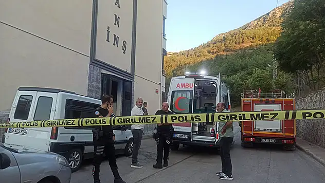 Amasya'da asansörde sıkışan işçi hayatını kaybetti
