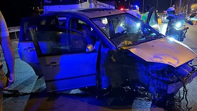 Amasya'da otomobil bariyere çarptı: 1 ölü, 3 yaralı