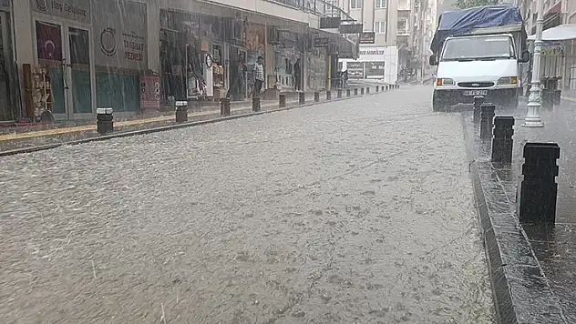 Amasya'da sağanak ve dolu etkili oldu