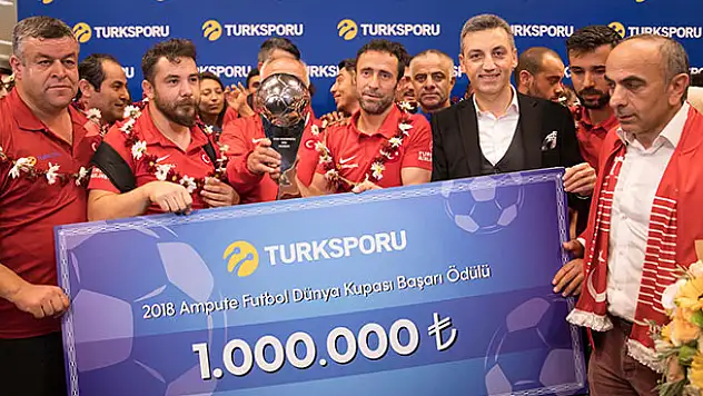 Ampute Futbol Milli Takımı'na 1 milyon TL ödül