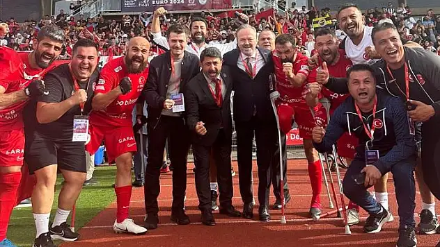 Ampute Milli Futbol Takımı üst üste 3. kez Avrupa şampiyonu
