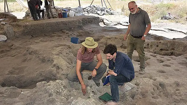 Anadolu'da tarım ve hayvancılığın ilk izlerini taşıyan 'Boncuklu Höyük'te çalışmalar sürüyor
