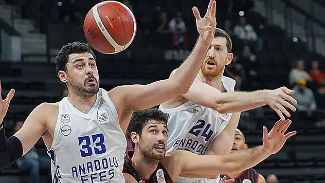 Anadolu Efes, bu sezon hayal kırıklığı yaşatıyor