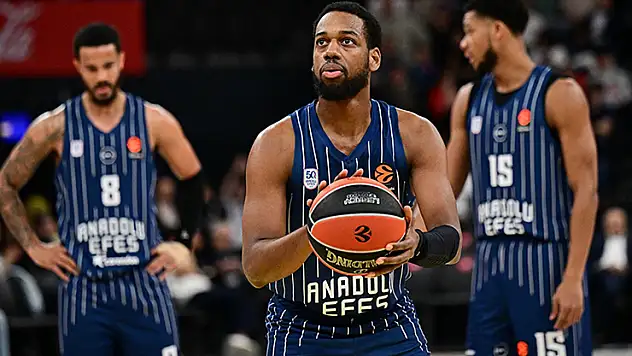 Anadolu Efes, bu sezon 'Yok'larda!