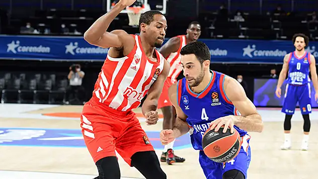 Anadolu Efes deplasmanda