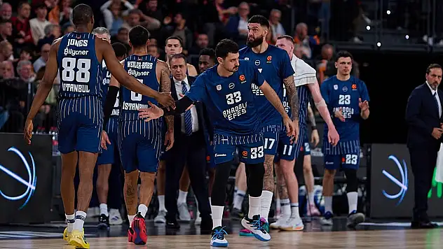 Anadolu Efes, Dubai deplasmanında