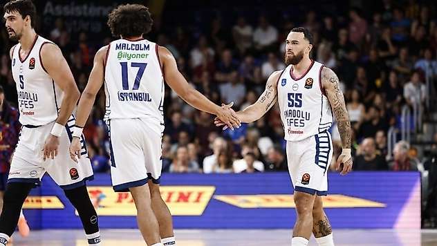 Anadolu Efes, Kızılyıldız virajında