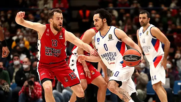Anadolu Efes, Milan'ı ağırlıyor 
