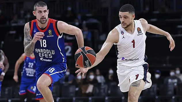 Anadolu Efes, Milano önünde 