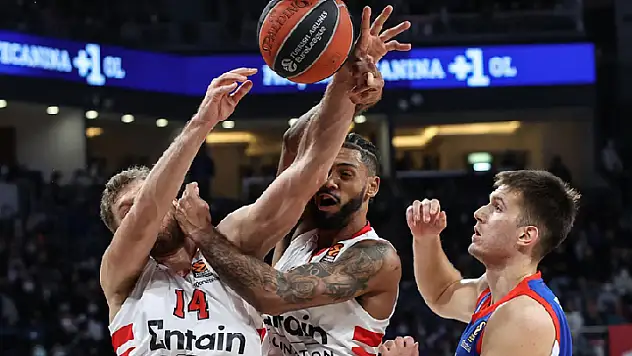 Anadolu Efes THY Avrupa Ligi'nde 4. galibiyetini aldı

