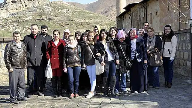 Anadolu'nun El-Hamrası'nı yerli rehberler tanıtacak