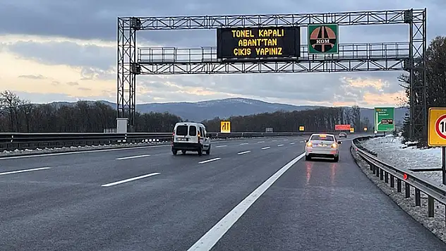 Anadolu Otoyolu'nun Bolu Dağı geçişi İstanbul istikameti ulaşıma kapatıldı
