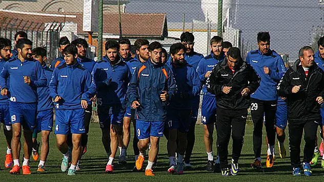 Anadolu Selçukspor'un kampı Antalya'da