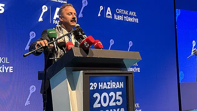 Anahtar Parti Genel Başkanı Ağıralioğlu, Konya'da vatandaşlarla buluştu