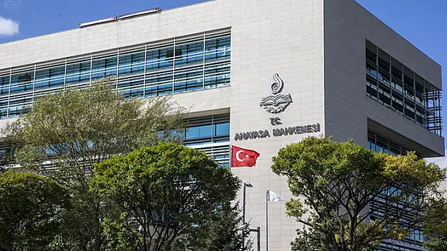 Anayasa Mahkemesi Başkanvekilliğine Basri Bağcı seçildi
