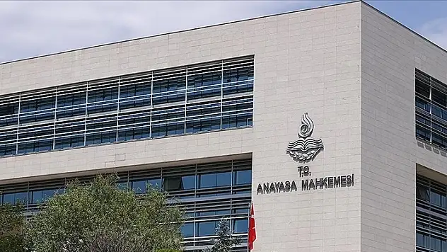 Anayasa Mahkemesi, ismini 'B' olarak değiştirmek isteyen kişinin talebinin reddini uygun buldu
