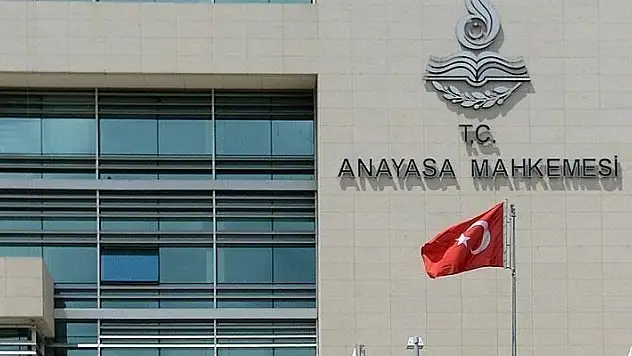 Anayasa Mahkemesi, Öğretmenlik Meslek Kanunu'nun bazı hükümlerinin iptaline karar verdi
