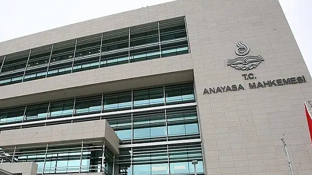 Anayasa Mahkemesi raportörü HDP iddianamesinin kabulünü istedi
