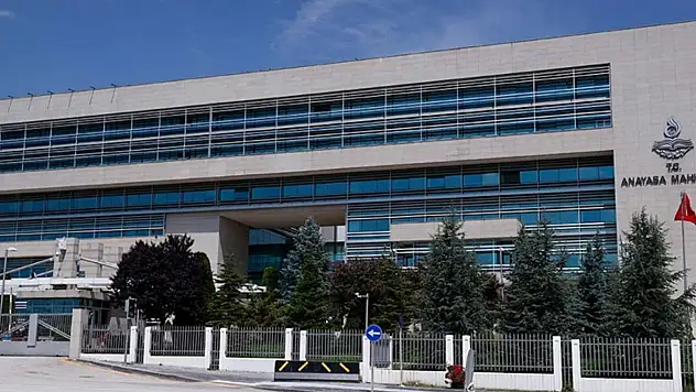 Anayasa Mahkemesinin siyasi parti mali denetim kararları Resmi Gazete'de
