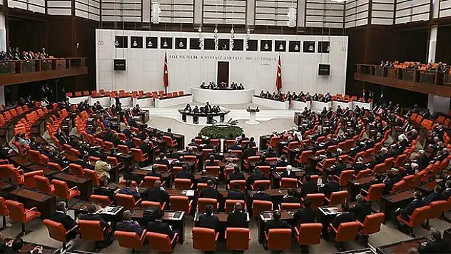 Anayasa teklifinin 3. maddesi kabul edildi