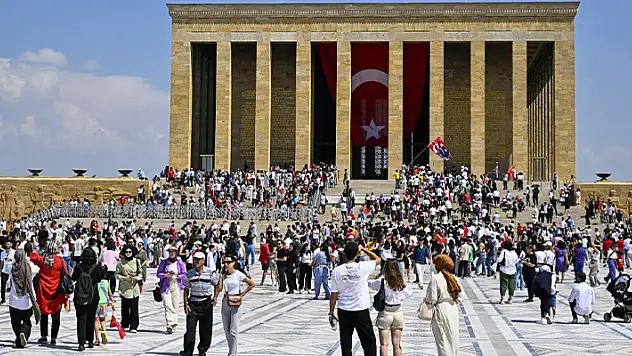 Anıtkabir'de '30 Ağustos' yoğunluğu
