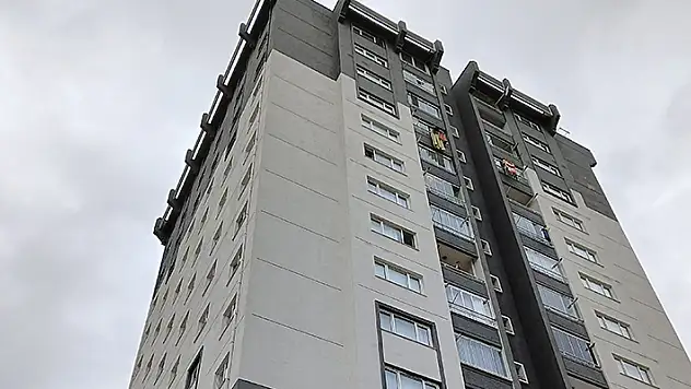 Ankara'da 10. kattan yere çakılarak ölen çocuğun halası, yeğeninin düşen telefonu tutmak için atladığını söyledi
