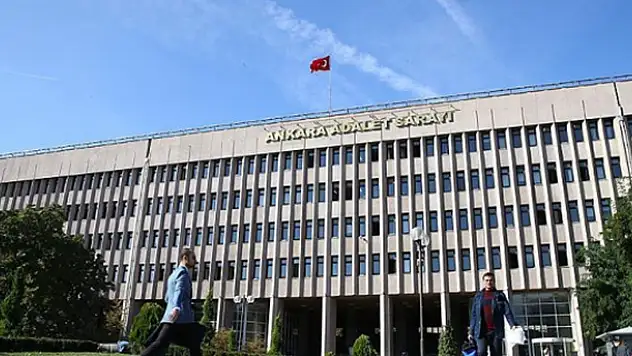 Ankara'da 15 kişi FETÖ'den tutuklandı
