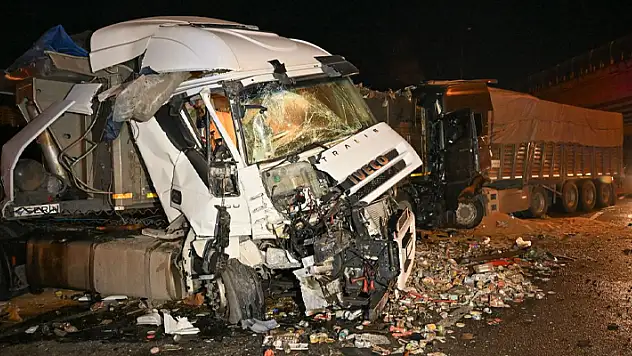 Ankara'da 4 tır birbirine girdi
