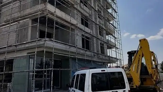 Ankara'da asansör boşluğuna düşen stajyer öldü
