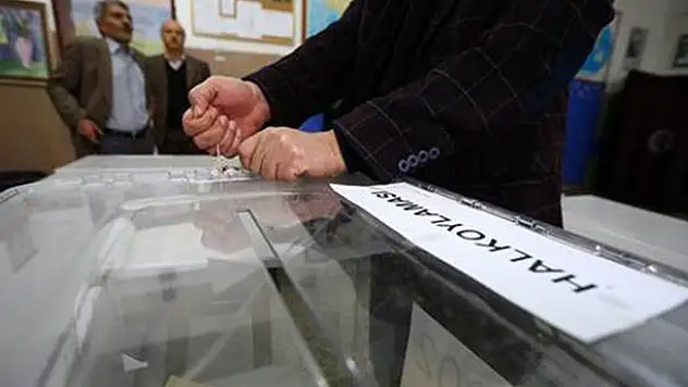Ankara'da ayır oyları öne geçti