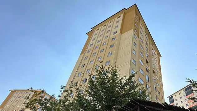 Ankara'da baba, eşini ve kızını öldürdü
