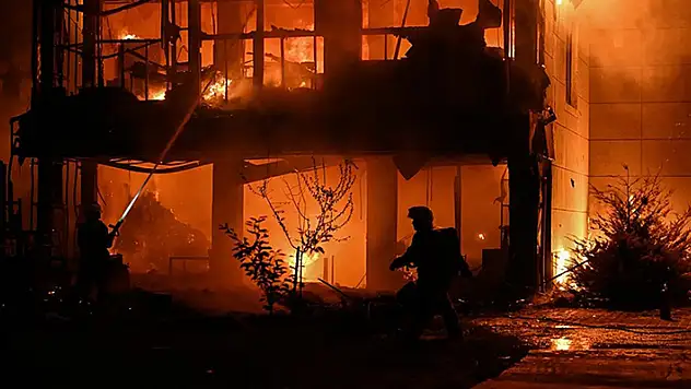 Ankara'da bir markette çıkan yangın hasara neden oldu
