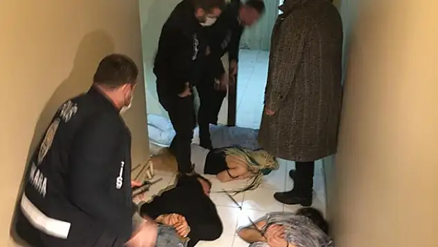 Ankara'da eve çağırdıkları kişileri gasp eden çeteye 'Yarasa Kız' operasyonu: 115 gözaltı