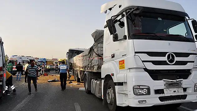 Ankara'da feci kaza : 3 ölü