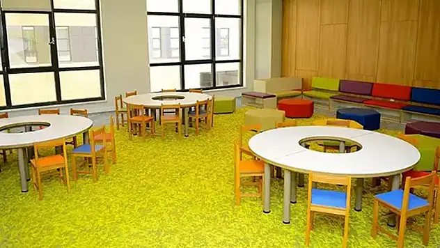 Ankara'da ilk kez 3-6 yaş arasındaki çocuklara 'gece kreşi' uygulaması başladı
