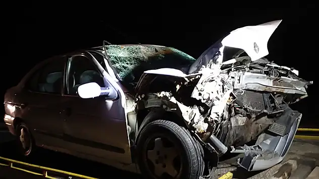 Ankara'da kamyonla çarpışan otomobildeki karı-koca hayatını kaybetti
